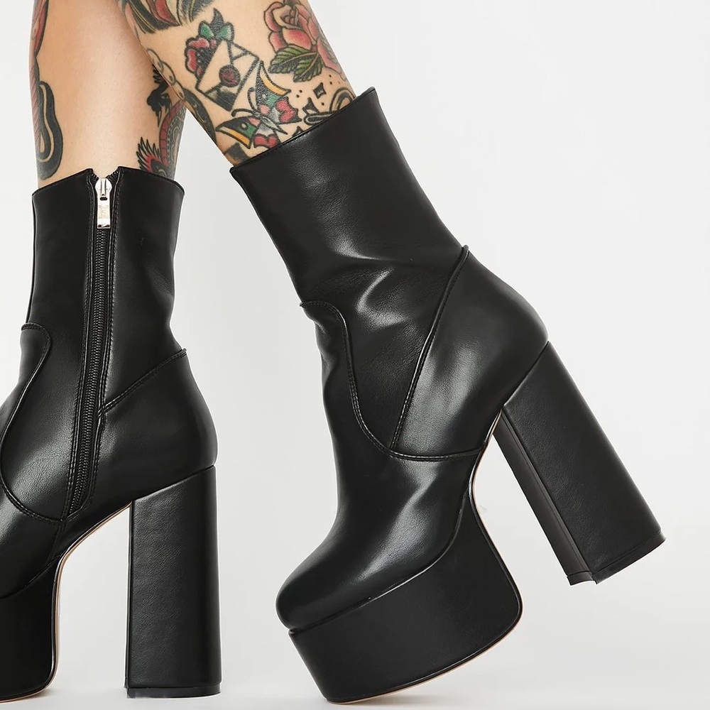 Dark wild nature platform heels